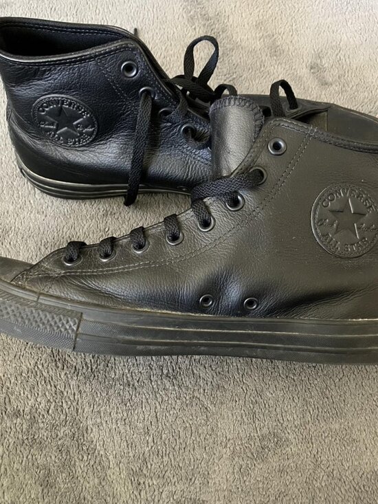 Converse - Picture 2 of 2